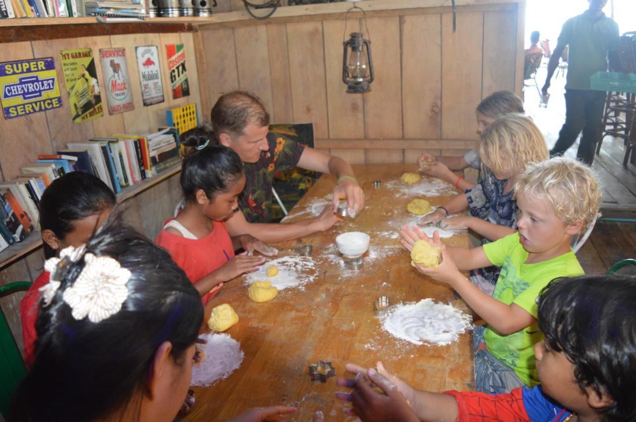 Palm Beach Bungalow Resort Prek Svay Village Bagian luar foto