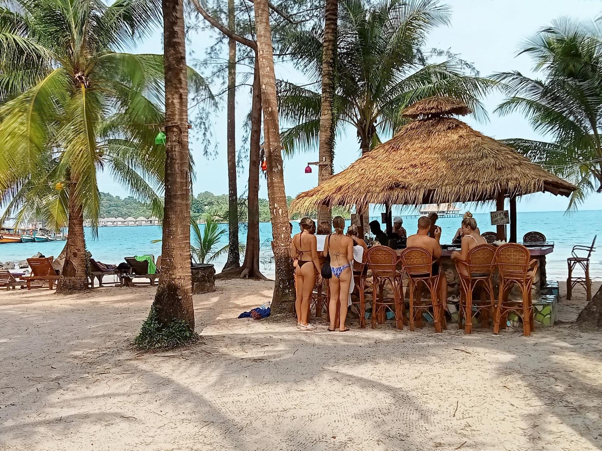 Palm Beach Bungalow Resort Prek Svay Village Bagian luar foto