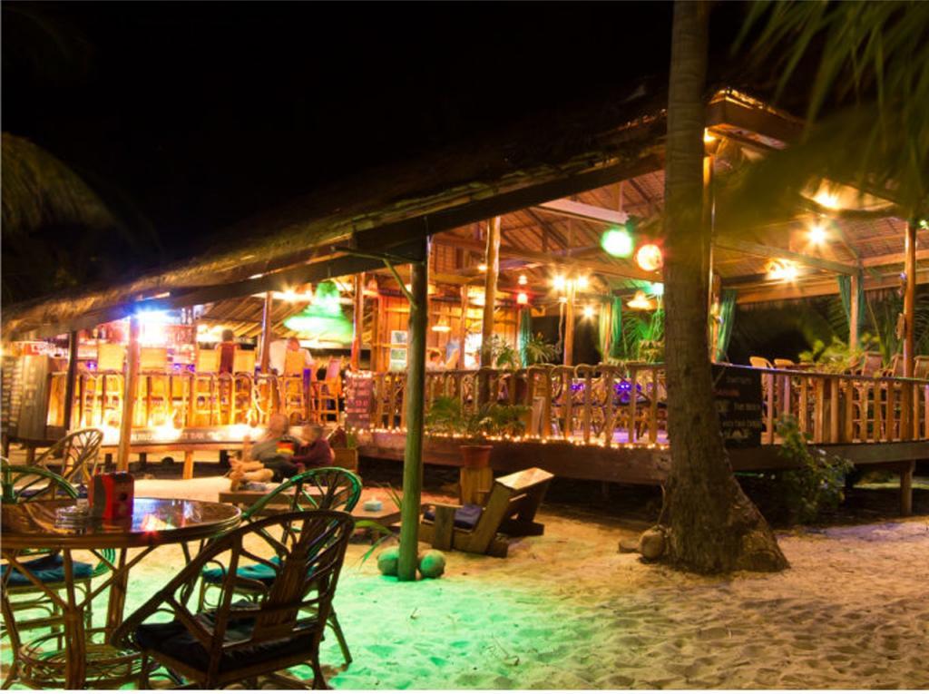 Palm Beach Bungalow Resort Prek Svay Village Bagian luar foto