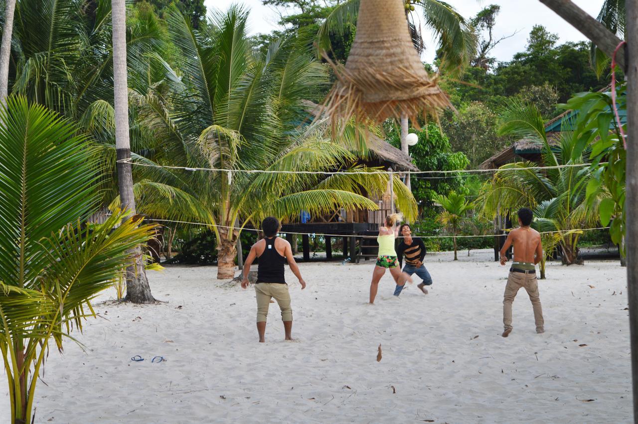 Palm Beach Bungalow Resort Prek Svay Village Bagian luar foto